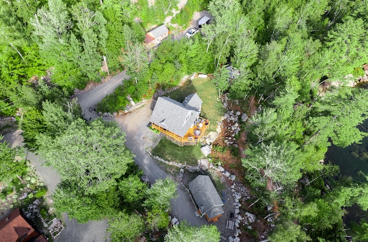 Spacious Lake House + 2 Detached Guest Houses