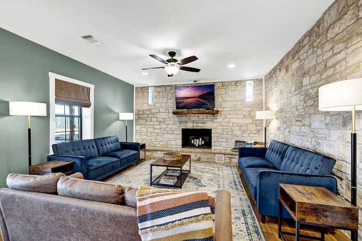 Willies House+hot Tub+party Barn - Fredericksburg, TX
