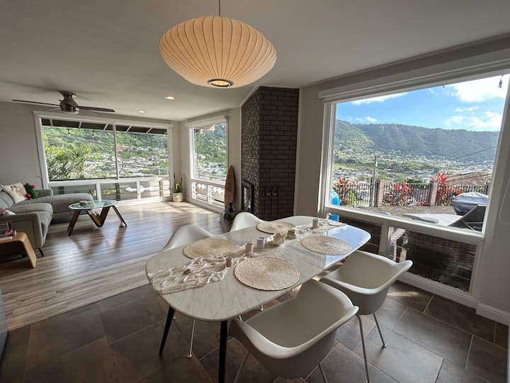 MidCentury Modern Manoa Home with a Mountain View Houses for Rent in