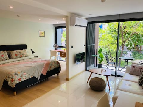Serene home in the heart of BKK - Garden Green