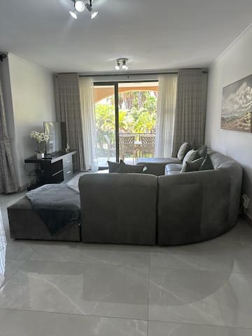 Cozy 3-bedroom apartment near Canal Walk