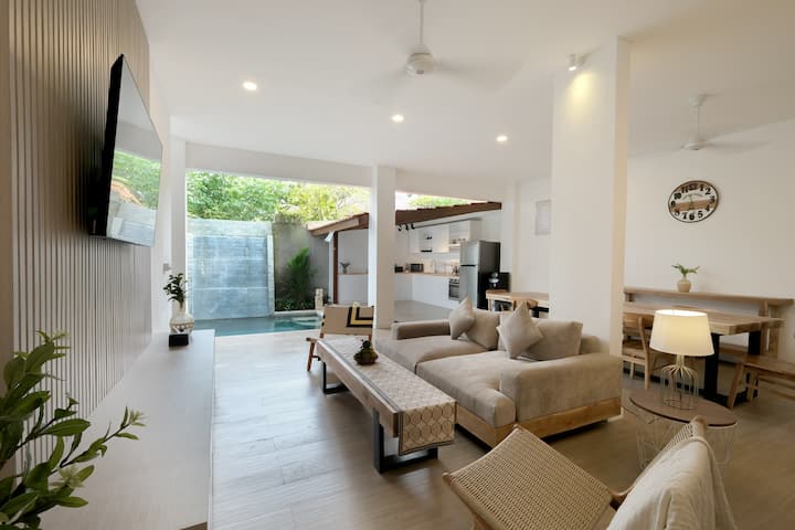 4 Bedroom Villa Nusa Dua - Pool , 3 Bathrooms - Kuta Selatan