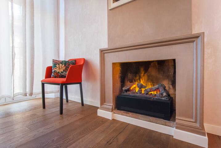 [Campo Marzio ]Luxury Suite with Hammam & Jacuzzi gallery image 2