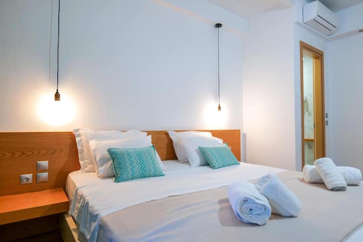 Deluxe Triple Room - Himarë
