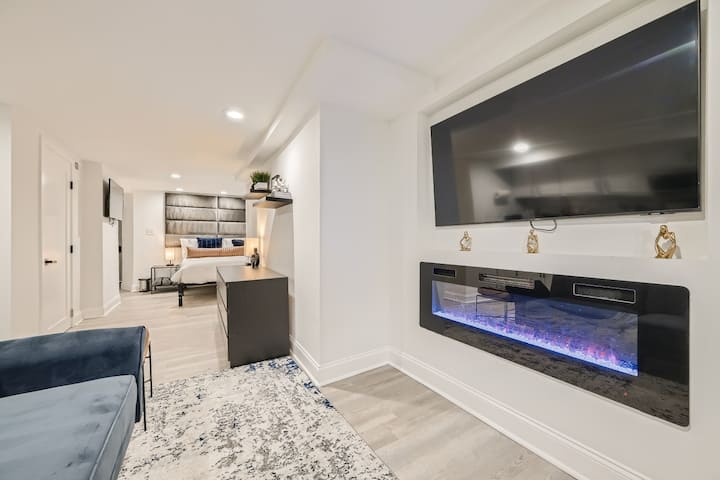 Greektown Luxury Studio Apt - Baltimore, MD