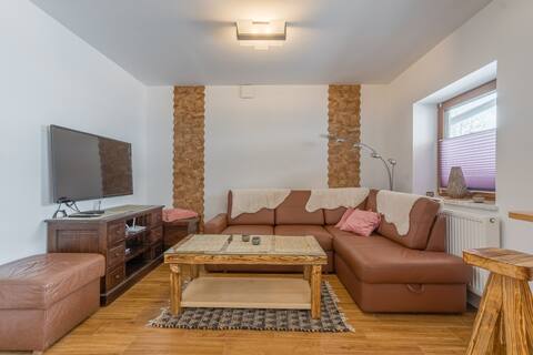 Wierch Głodowski 25B (B) by Homeprime