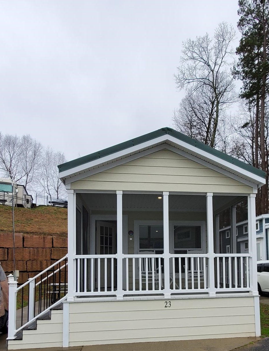 C23 Lake level 2 Bedroom Tiny Home Tiny houses for Rent in Sherrills