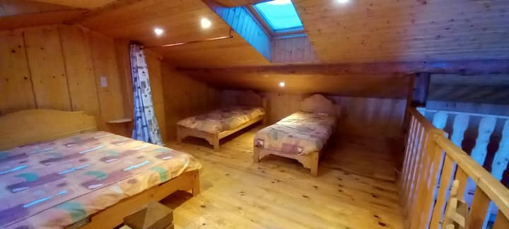dormitorio 3 en mezzanine 
1 cama 2 lugares  y 2 camas 1 lugar