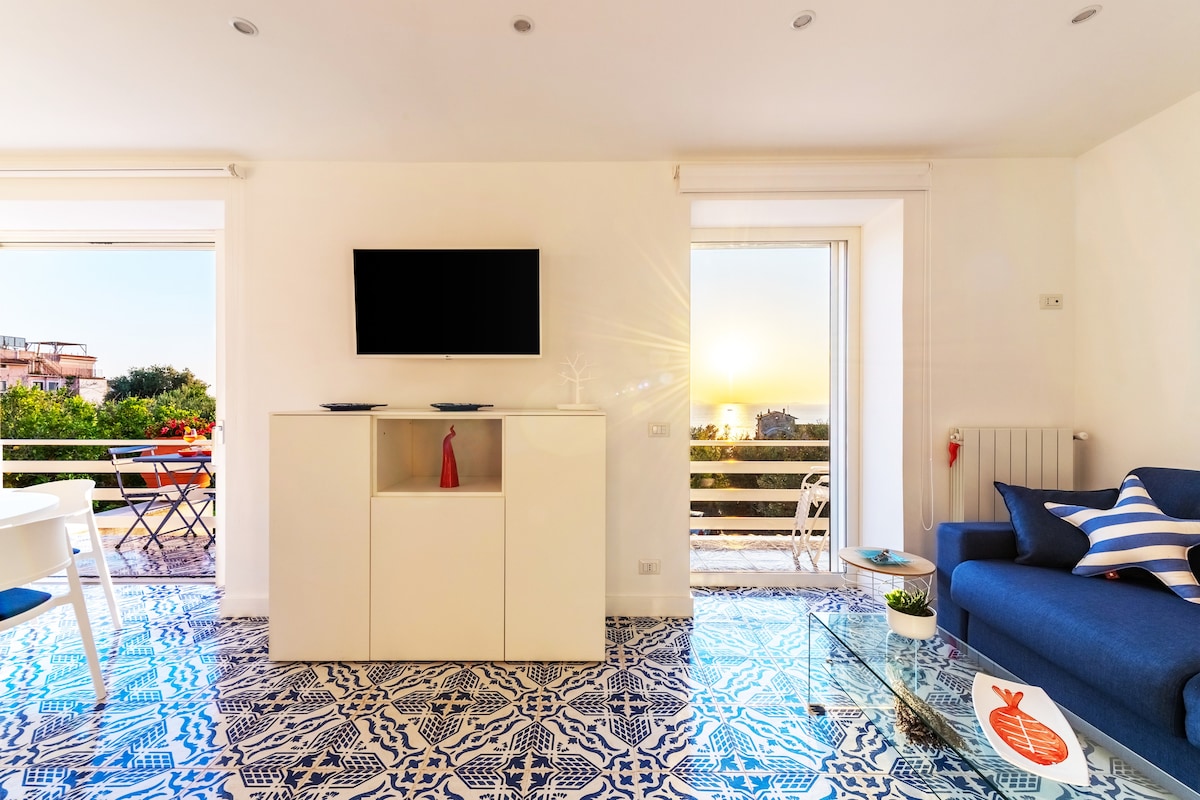 Popular Airbnb listing: *New* Sunset and sea view, bus stop, garden in Massa Lubrense