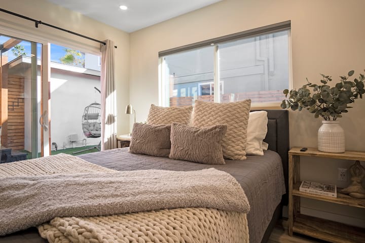 Საძინებელი 3 - საწოლი 152 × 203 სმ