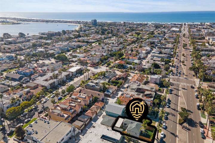 Dream 4BR HOUSE walk Beach & Bay gallery image 5