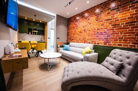 DMS Apartments & Suites