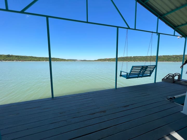 Lake Front Cabin w/Private Dock! Tiny houses for Rent in Gordon
