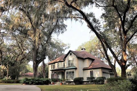 Great GA Dream Home, Pool & Pond