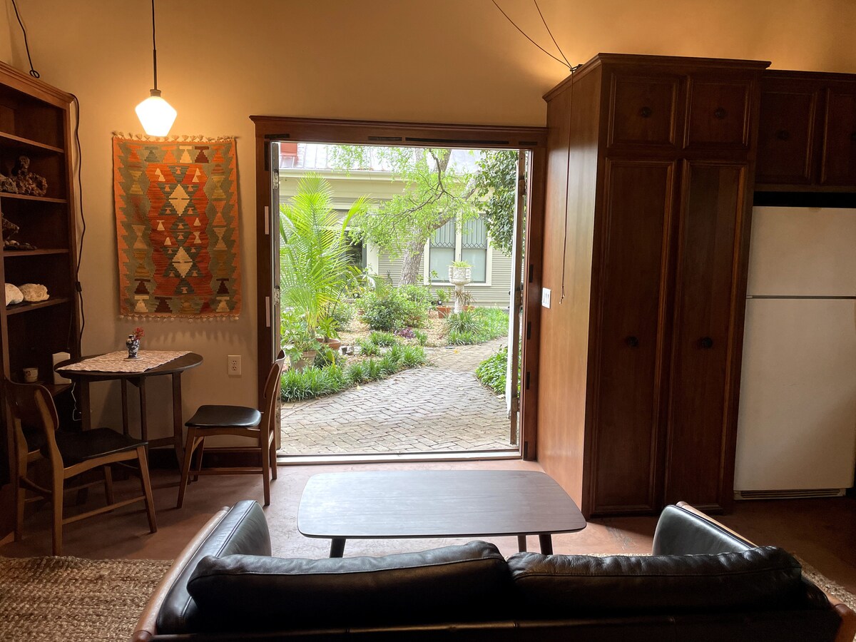 Backyard Guesthouse in Central Austin. MCM style.