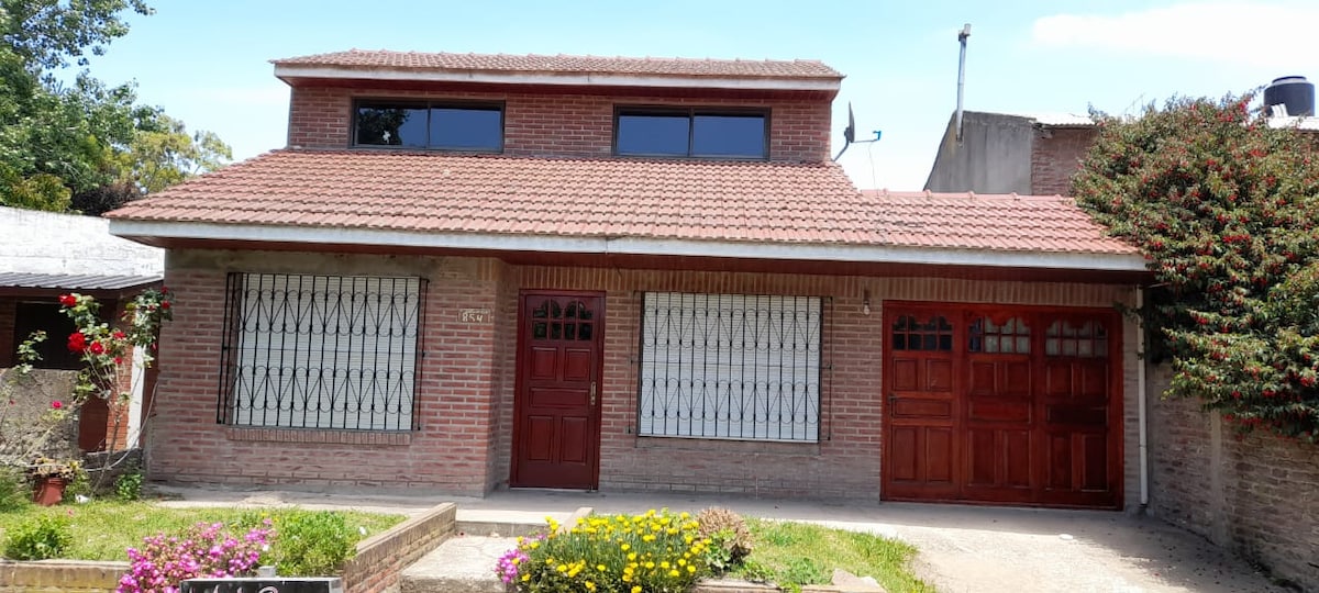 Propiedad de Airbnb exitosa: Santa Clara Family House en Santa Clara Del Mar