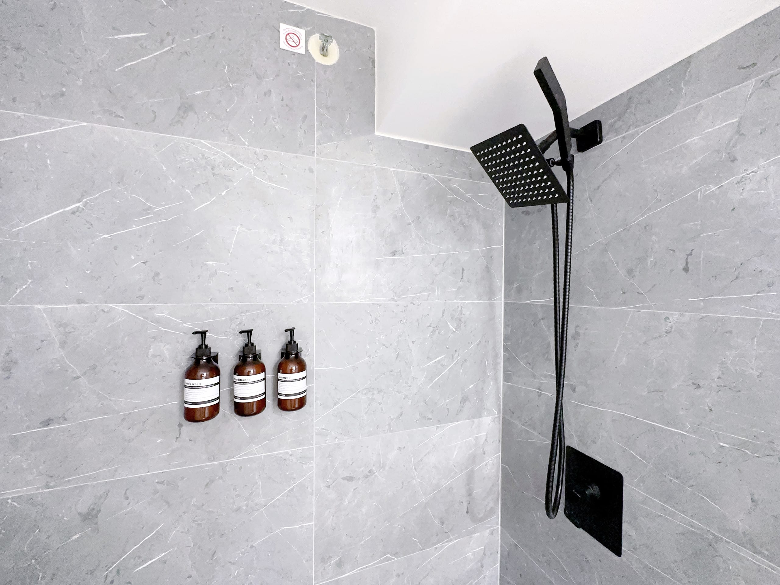 39FL-Modern in Waikiki-Upgraded King Studio - Image 27