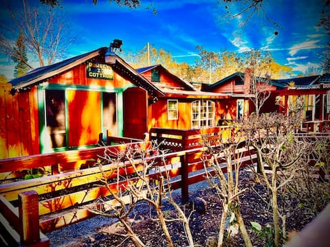 Cottage #2- Pet friendly w Private Hot tub & Deck