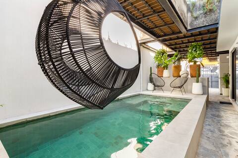 Rooftop & Private Pool Property