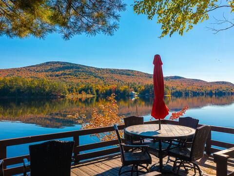 Cozy Adirondack Lakeside Retreat