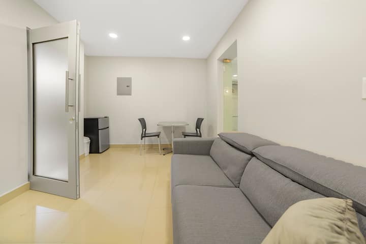 101 Kingbed+sofabed, 1  Block From The Border - San Diego, CA