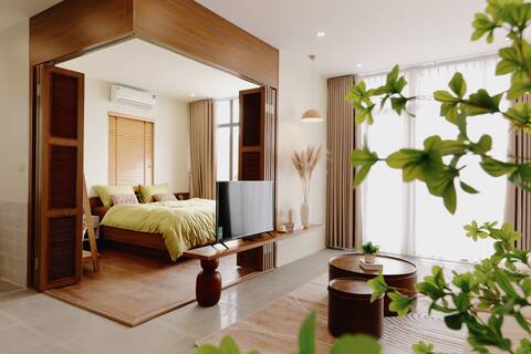 One Day homestay 2 bedrooms apartment with jacuzzi