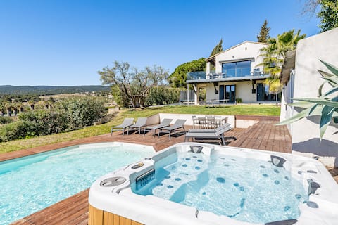 Modern villa, pool & spa, air conditioning, view