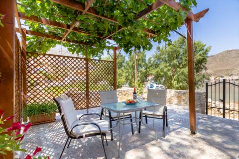 Lefkadio Studio - Seafront Apt.