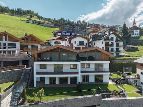 Viktorias 1
Your apartment at a fixed price + Activcard