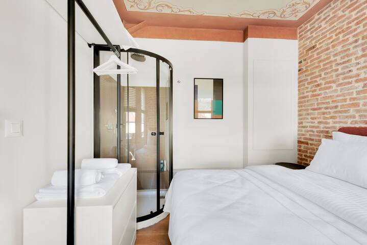 Ortak Teraslı Modern Daire gallery image 5