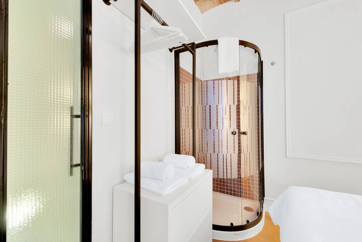 Ortak Teraslı Modern Daire gallery image 4