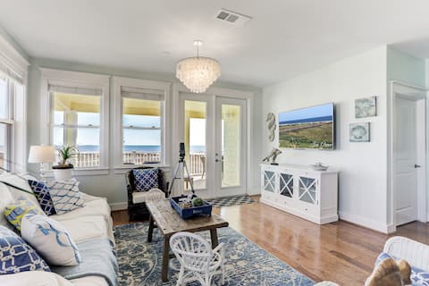 Popular Airbnb listing: Beachfront Villa/Wow Views/Steps to Beach & Resort in Galveston