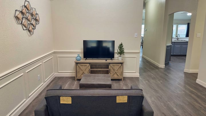 Lounge w/ Loveseat sofa for 2
(length 5.5 feet)