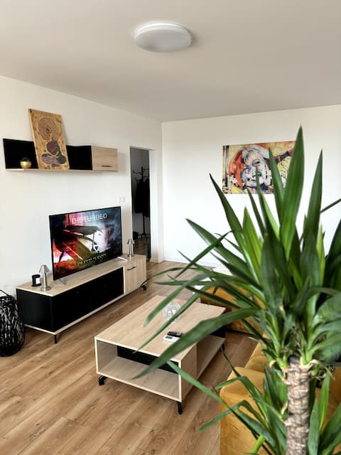 Modern Central Apartment