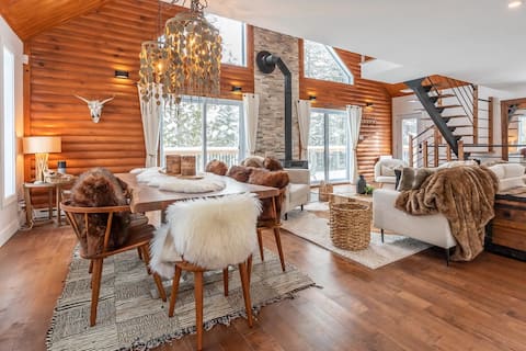 Off-Grid Cottage with Pool-Hot Tub- Sleeps 12