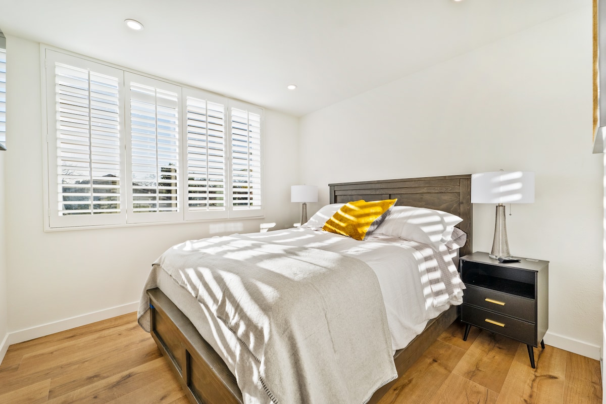 ห้องนอนที่ 2 - เตียงควีนไซส์