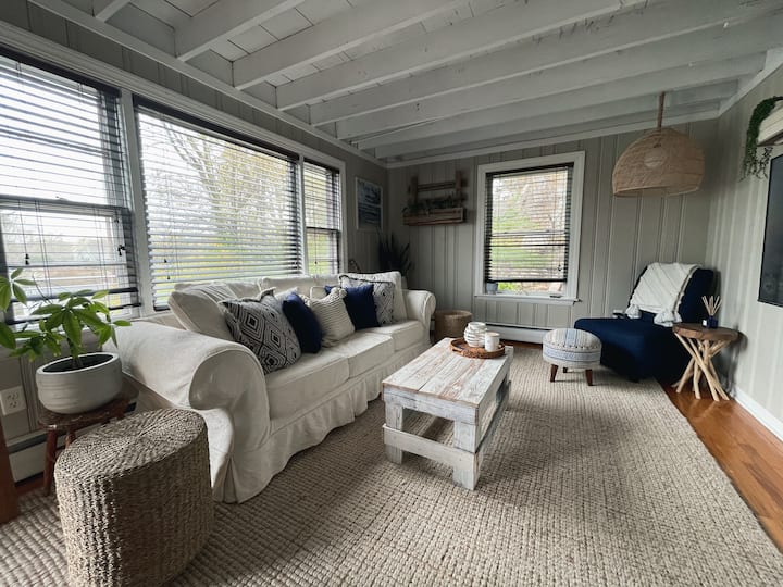 Coastal Vibes 3br Private Backyard, Outdoor Shower - Stonington, CT