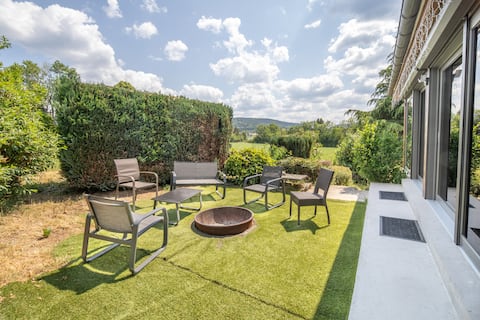 Sparkling 3-Pond Cottage with Hot Tub, Sauna and Veranda