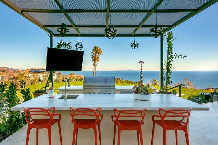 Malibu Villa 180 Degree Unobstructed Ocean Views gallery image 2