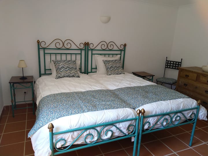 საძინებელი 4