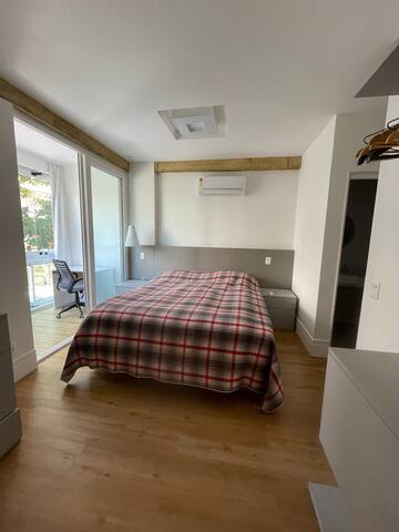 Apt novissímo no Jardim Oceânico um bloco da praia gallery image 3