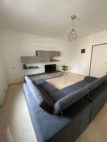 [Elegante Appartamento in Centro] gallery image 3