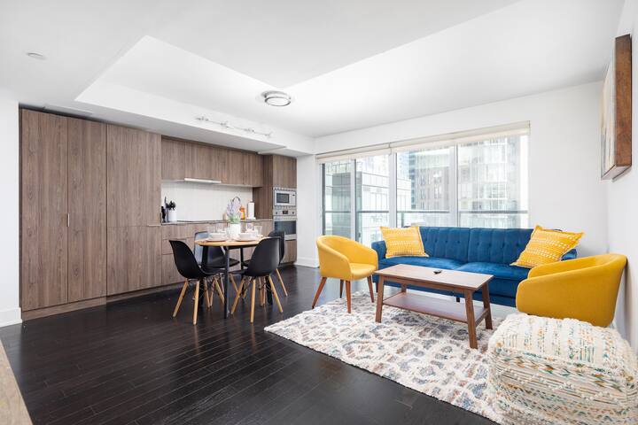 Spacious 2bd + 2ba Steps from Yorkville Downtown! gallery image 5