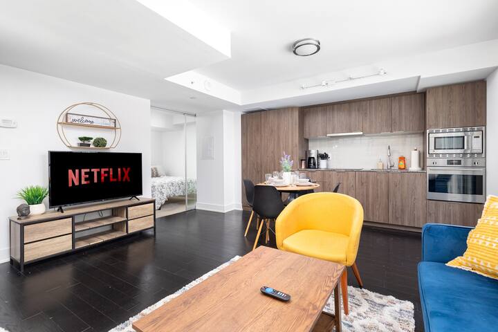 Spacious 2bd + 2ba Steps from Yorkville Downtown! gallery image 3