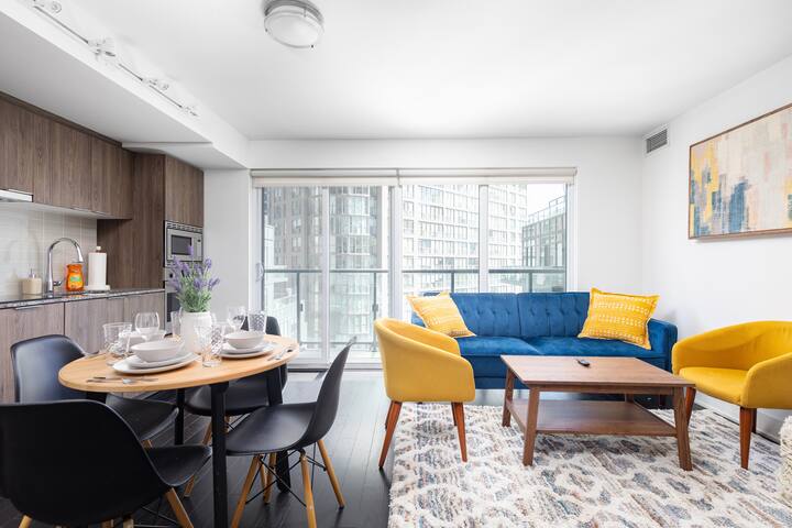 Spacious 2bd + 2ba Steps from Yorkville Downtown! gallery image 4