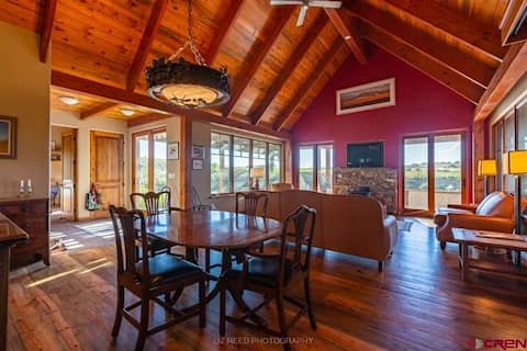 Riverfront luxury cabin/home