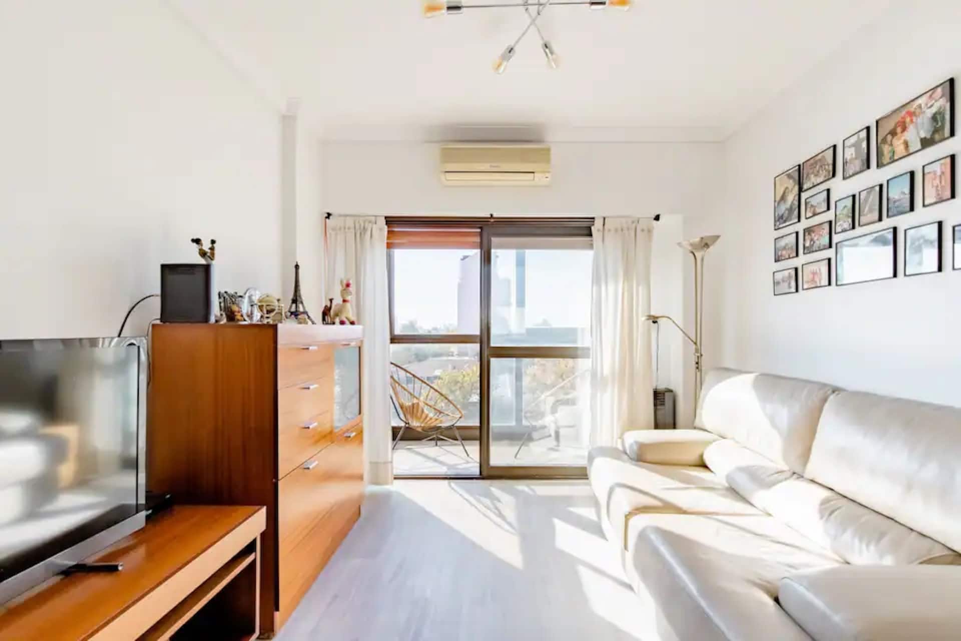 Apartamento moderno para 2 no 4º andar em Lanús