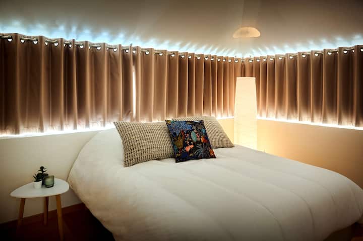 Foto primera habitación de arriba - noche