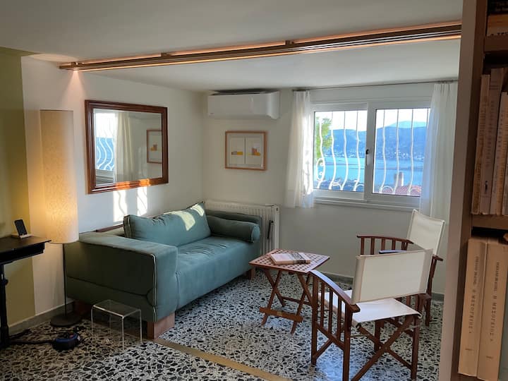Karibu Holiday Apartment With Bay View - Milos