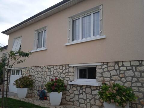Entirely well-equipped property near highway
